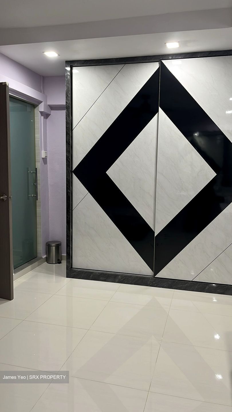 Blk 558 Jurong West Street 42 (Jurong West), HDB Executive #520602911